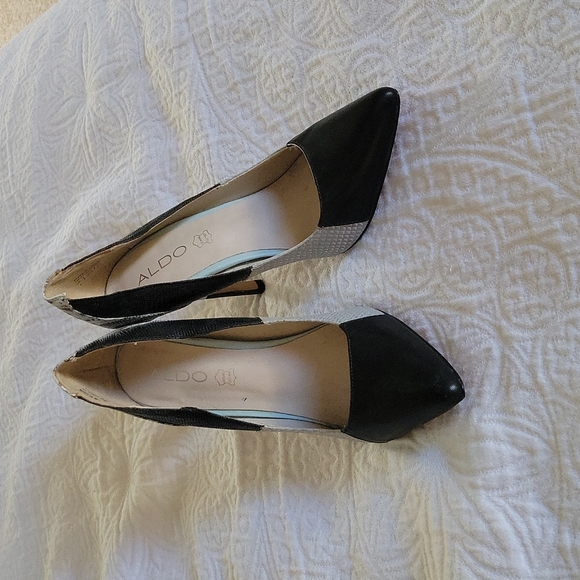 Heels - Picture 5 of 5